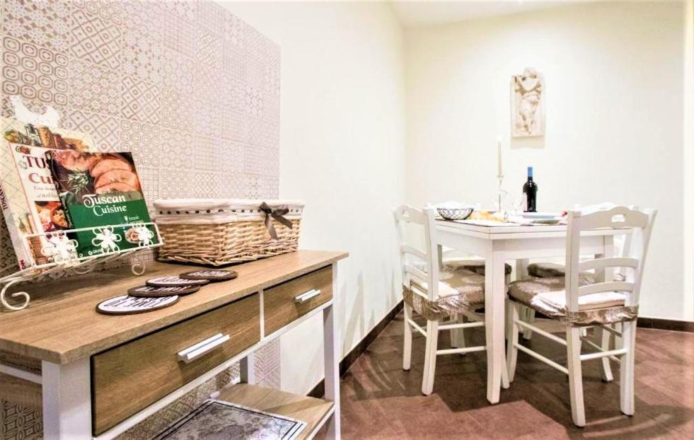 Charming Suite Cavour Heart Of Florence Luaran gambar