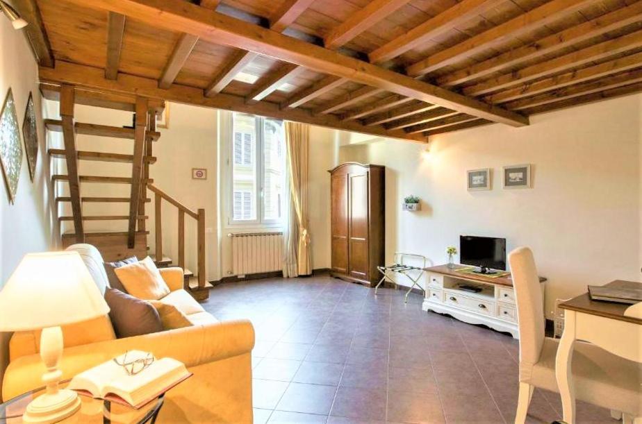 Charming Suite Cavour Heart Of Florence Luaran gambar